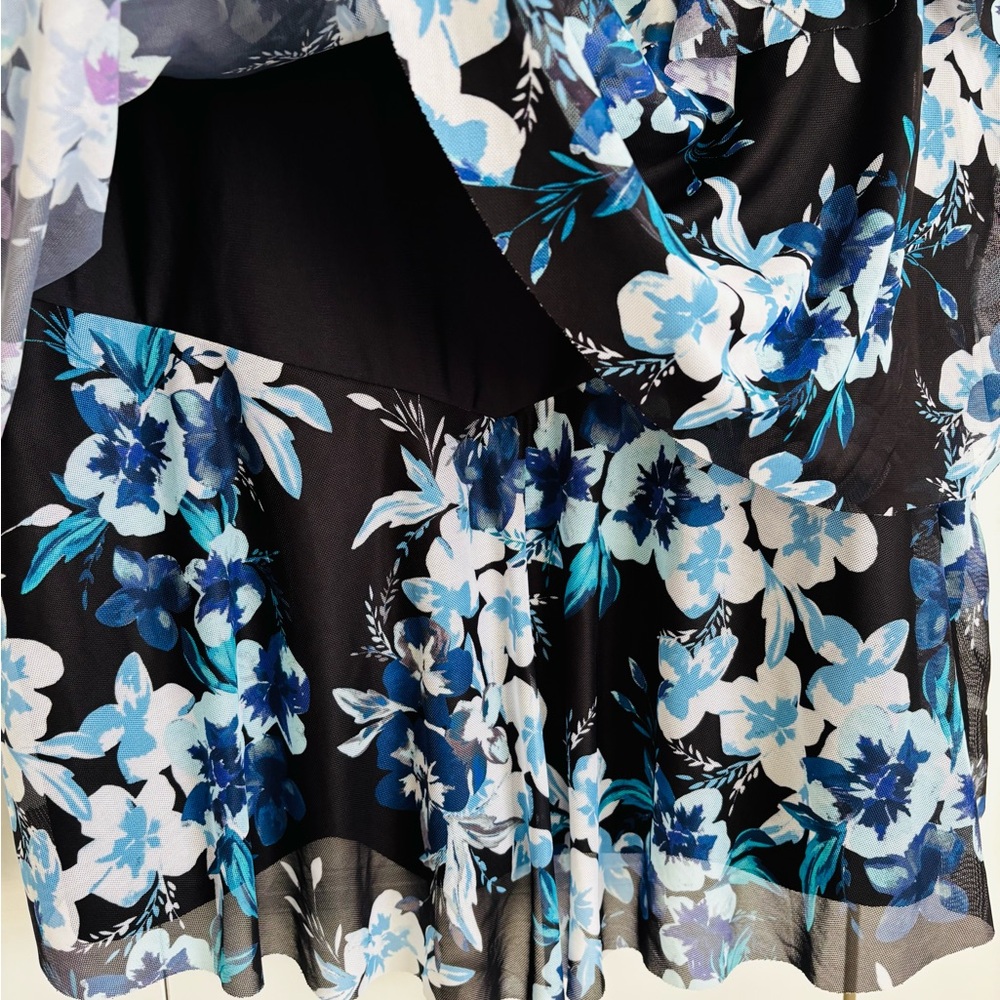 Floral Print Women's Top - Picture 5 of 7